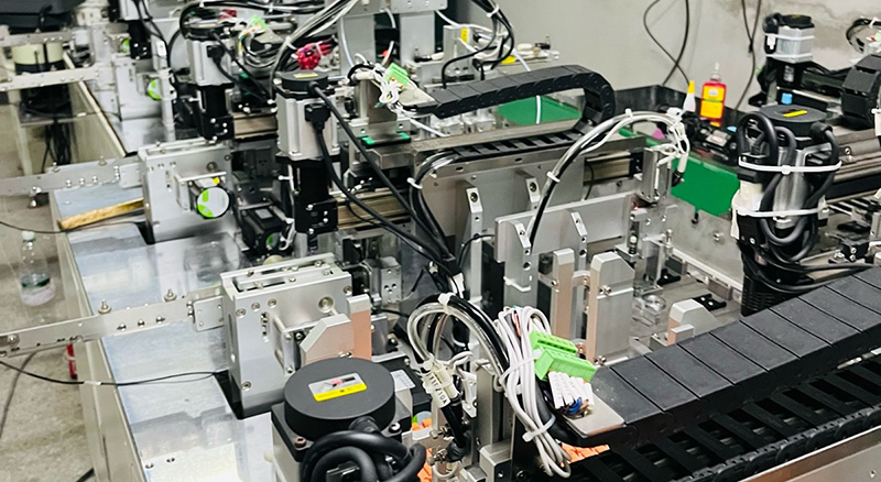 自動化組裝設(shè)備相較于人工組裝在效率上具有哪些？