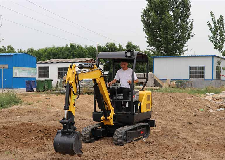 小型挖掘機的百變應用---新農(nóng)村建設